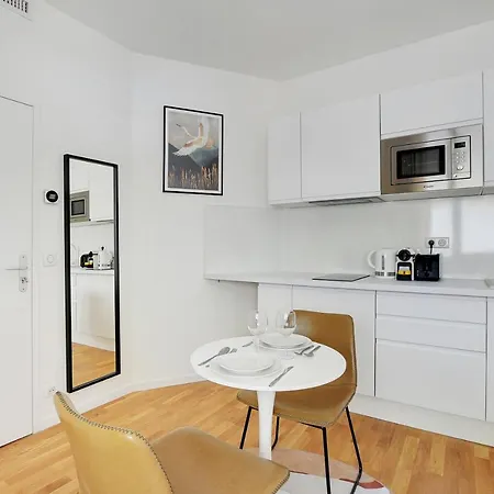 Cmg Poissonniers Apartment